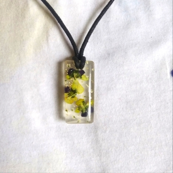 Pendent - Picture 3 of 4